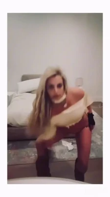 britneyspears - CHECK YOUR DM TO SEE 2 UNRELEASED, SEXY