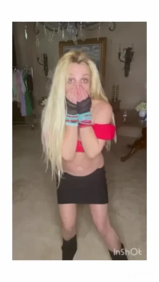 britneyspears - Who wants to creampie me? 💦💦