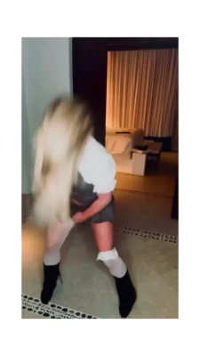 britneyspears - Pretty and tight 💦