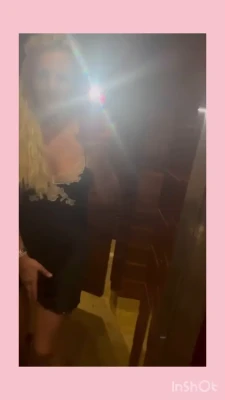 britneyspears - Who’s got that Friday feeling? Xx