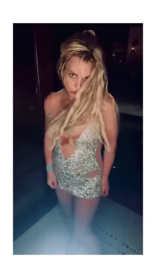 britneyspears - Do you want us to play for you?👀😍 @mistyscloset