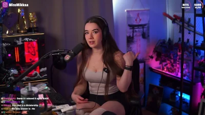 missmikkaa - I would like some spanks  please