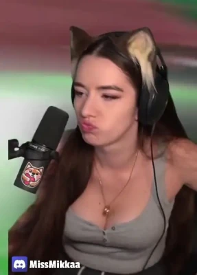 missmikkaa - I want you to lick every inch of my body 👅