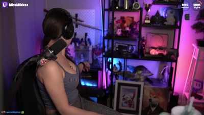 missmikkaa - Love this shirt to show off my titties