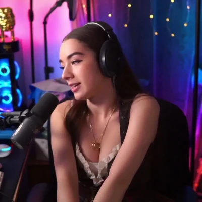 missmikkaa - hit me up, i got a gift for you 😘