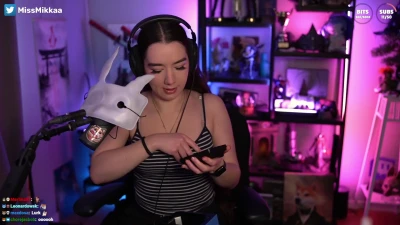 missmikkaa - Buenas amores mañana les tengo q seguir subiendo contenido besitos