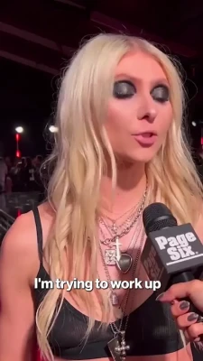 taylormomsen - HAPPY 100TH STREAM 🥰 I just noticed when posting this that it was