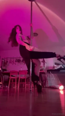 mousie - HUGE BBC deep anal fuck 🎥