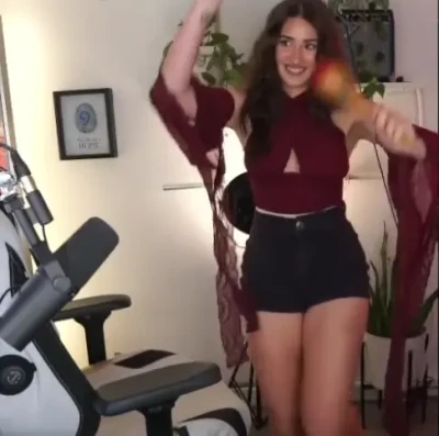 palmbeee - I need my nails done   tip me here for them and I ll send you spicy
