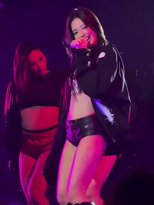 jennierubyjane - Night workouts hit different🤩