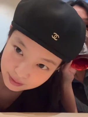 jennierubyjane - Hi my loves, I hope you have your auto-renew turned on. I will be