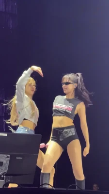 jennierubyjane - I want you to make me moan so loud 🙈🥵