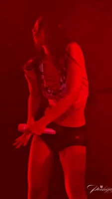 jennierubyjane - I made some videos and photos for you in this red suit ❤️🔥