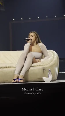 tatemcrae - Should I pull my pants down?🥰