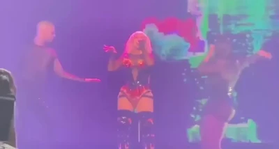xtina - Am I the gold under your rainbow! 🌈