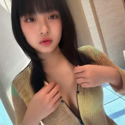 newjeans_official - rate this pic 1-10 😇
