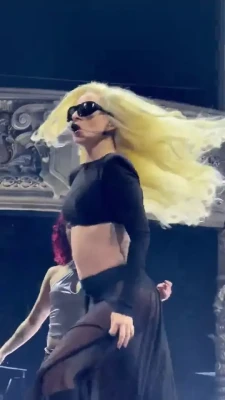 ladygaga - Yerrrrr I'm ontop
