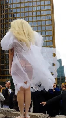 ladygaga - Watch out splash zone 🛀 🍆 💦 😉 😚 💋 clip