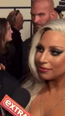 ladygaga - Will you accompany me to bed?🌚🔥💫