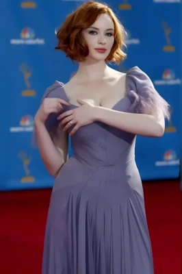 actuallychristinahendricks - Like my last 50 post for a free video ❤️❤️❤️