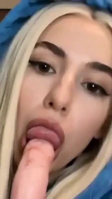avamax - Which is your fav? One or Two?
