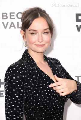 mintmilana - If I don't style my hair it goes full Joe dirt 😭🙊😂😂