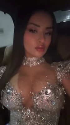 avneetkaur_13 - wanna taste? 🍭
