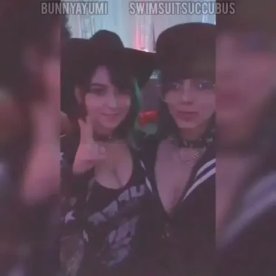 bunnyayu - It's very hot in Córdoba and I offered my friend some water, but it