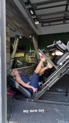 torriewilson - I think it was a given that the boobs were going to come out ;)