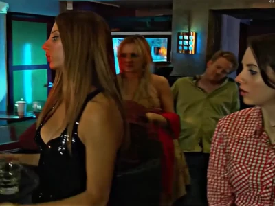 alisonbrie - Who’s available for me to go live tonight? Vote 🥰