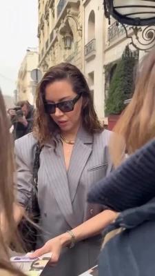 evilhag - Come see what I have for you!