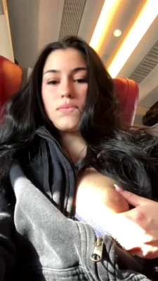 ava.rxsee - I think I look better with my clothes off