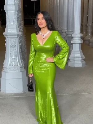 salmahayek - OR THE ASS FIRST 😈
