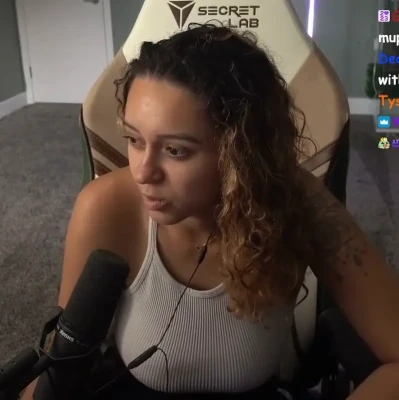 macaiyla - I love wearing mini skirts with no panties
