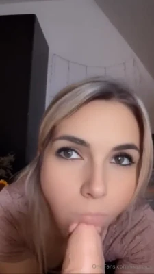 piddleass - Who likes big butt's 🙋‍♀️