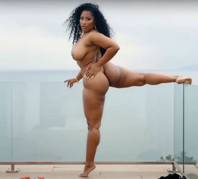 nickiminaj - get down there