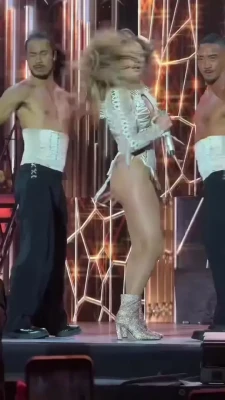 jlo - Hello! Tip me 10$ to unlock a very spicy 🌶️ pic showing how