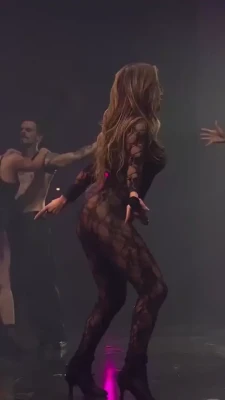 jlo - Good morning studs 🥰