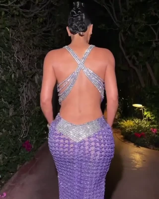 kimkardashian - Wanna help with this?