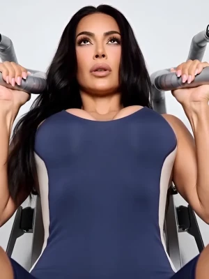 kimkardashian - Like the view? 😋👌💋❤️