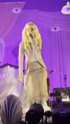 yelyahwilliams - My boobs say hello! 🥰