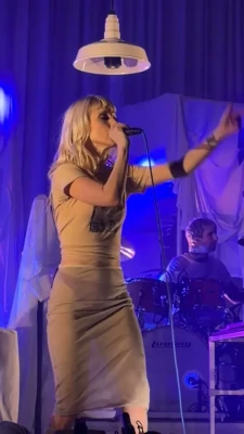 yelyahwilliams - It’s that time of week again ♥️♥️♥️ Happy Hump 🍑