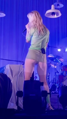 yelyahwilliams - Swear it gets fatter everyday 😋