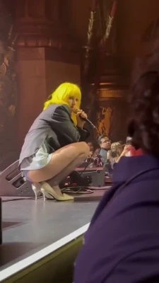 yelyahwilliams - Do you like seeing me play with toys? If so what do you like? 😋