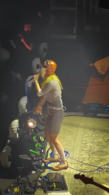 yelyahwilliams - 💙 Come play with me