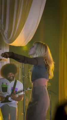 yelyahwilliams - Got to leave work early