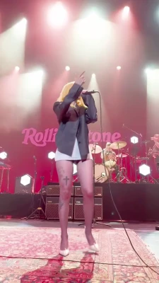 yelyahwilliams - For everyone interested I’ve started camming on chaturbate, it’s