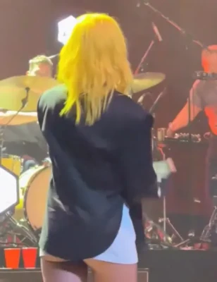 yelyahwilliams - would u have noticed me? 👀