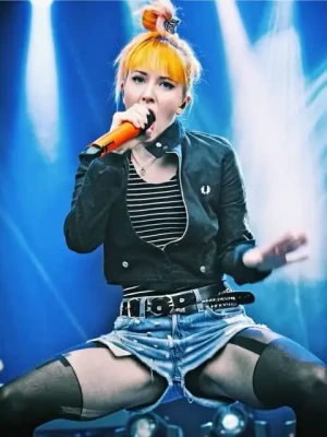 yelyahwilliams - https://onlyfans.com/1179483312/silviasiciliaxxx