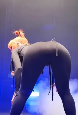 yelyahwilliams - Do you want to see this come off?